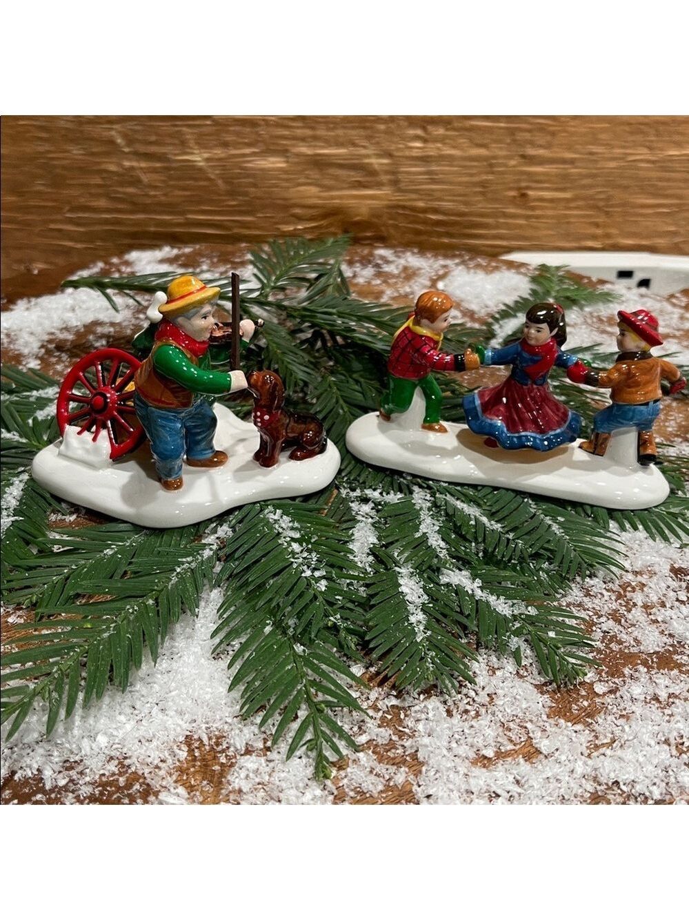 NIB Dept 56 Snow Village At The Barn Dance, It’s Allemande Left Figurines #54929